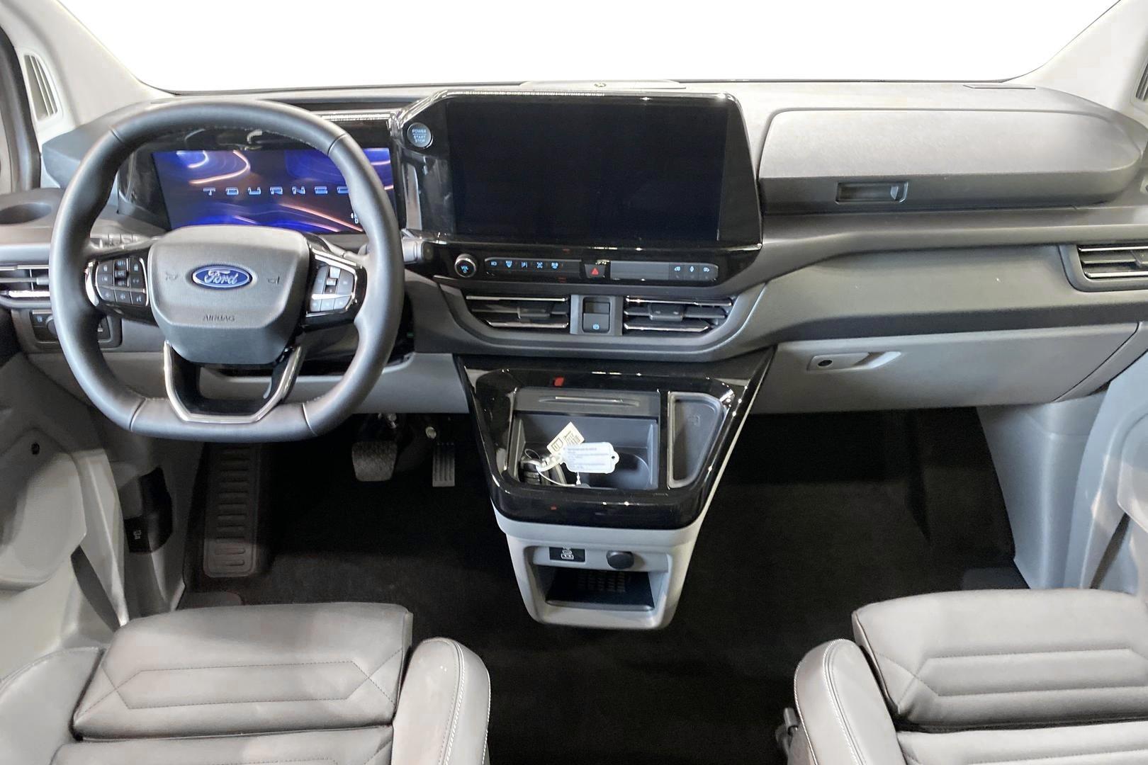 Ford Tourneo Custom 2026