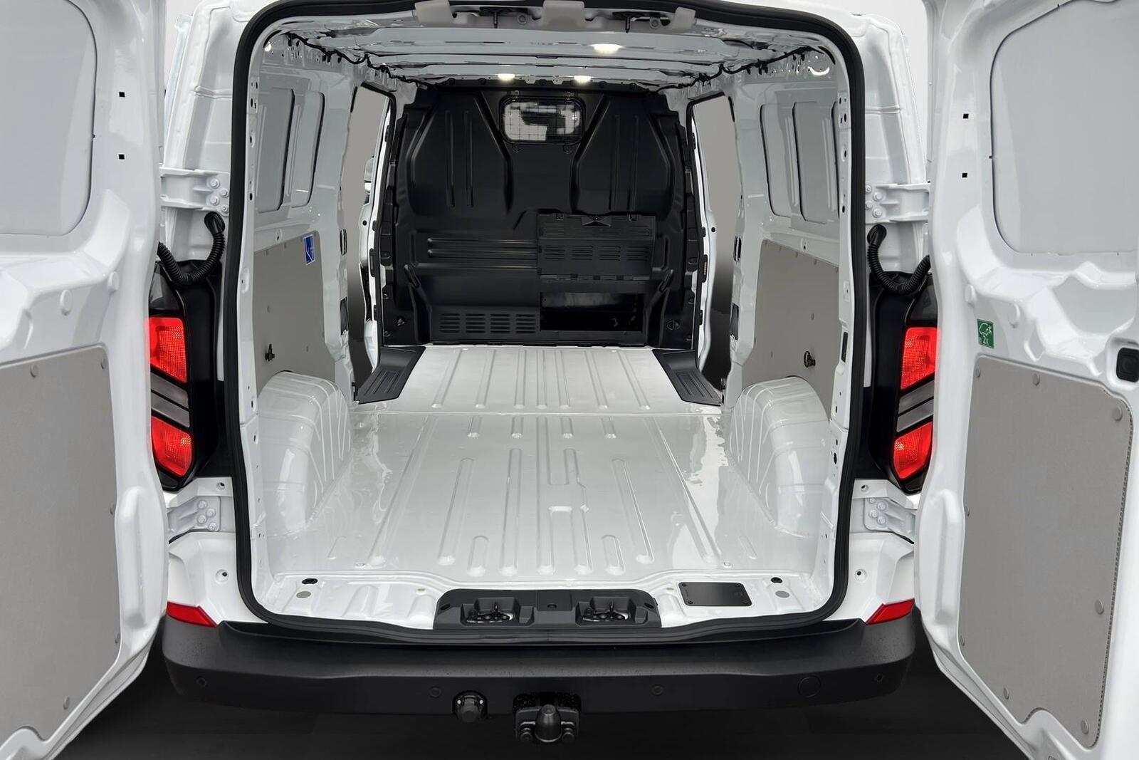 Ford Transit Custom 10