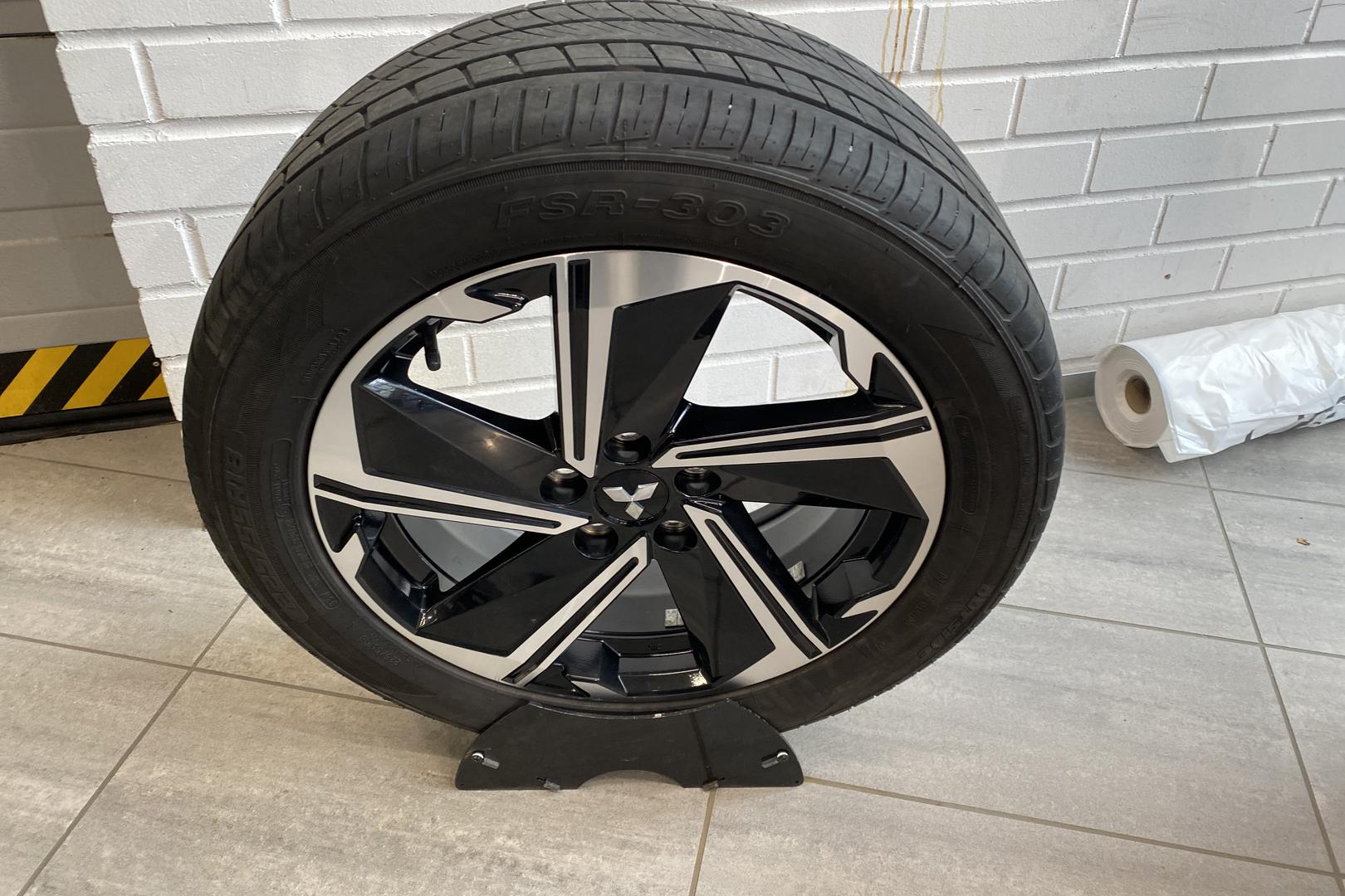 MITSUBISHI Eclipse Cross 2021