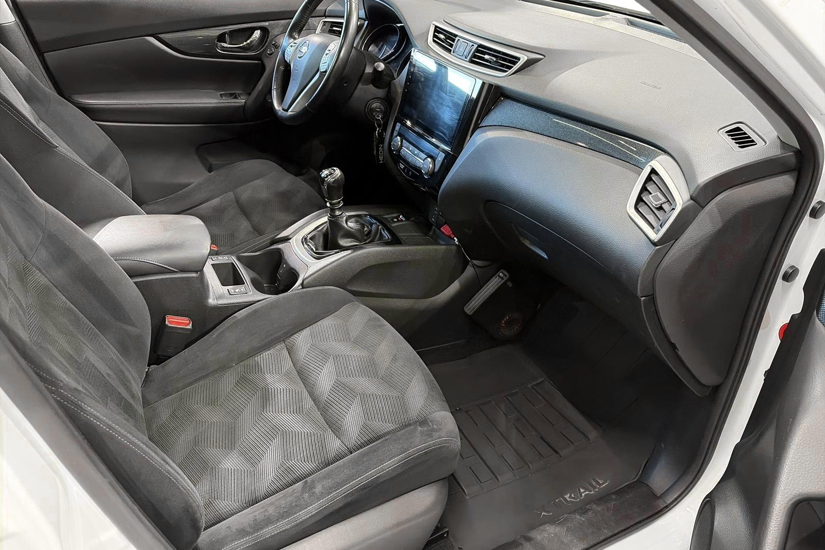 NISSAN X-Trail 2016