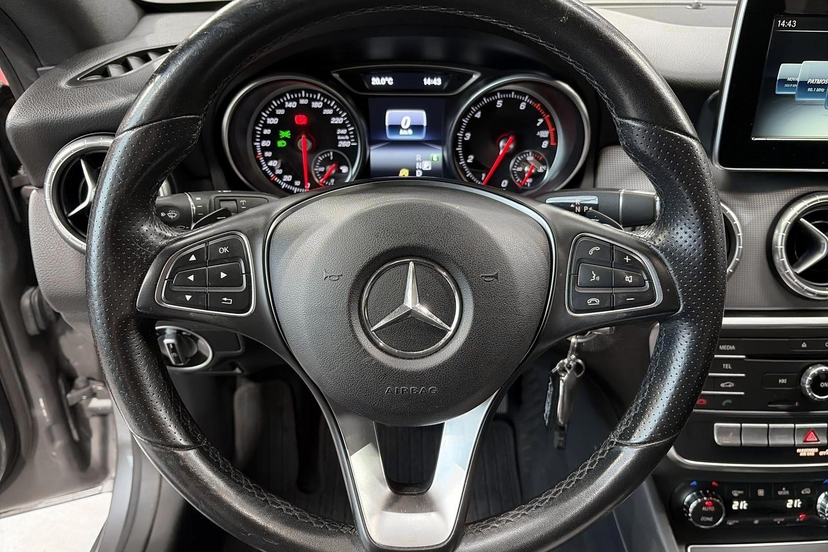 Mercedes-Benz CLA 2016