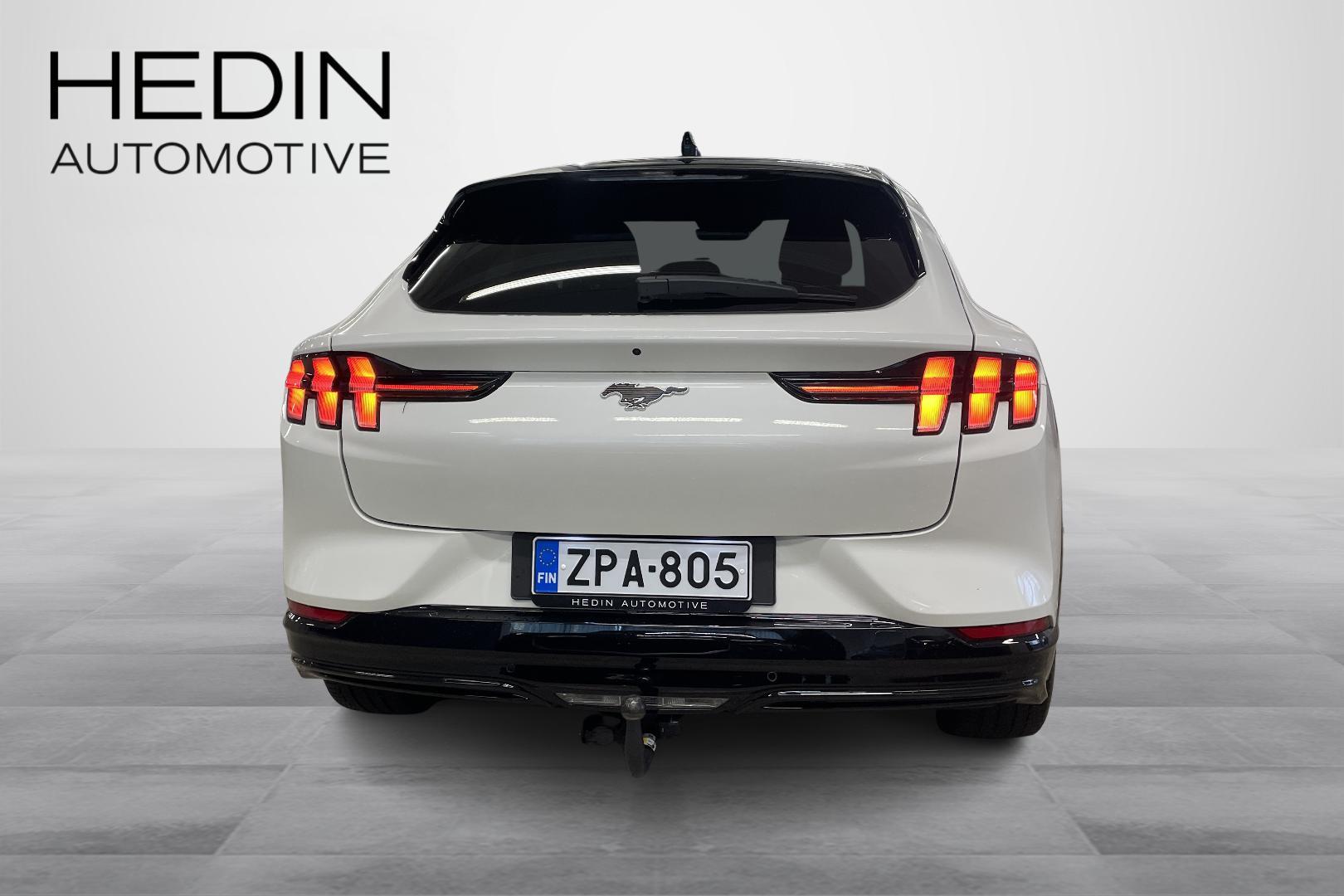 FORD Mustang Mach-E 2025