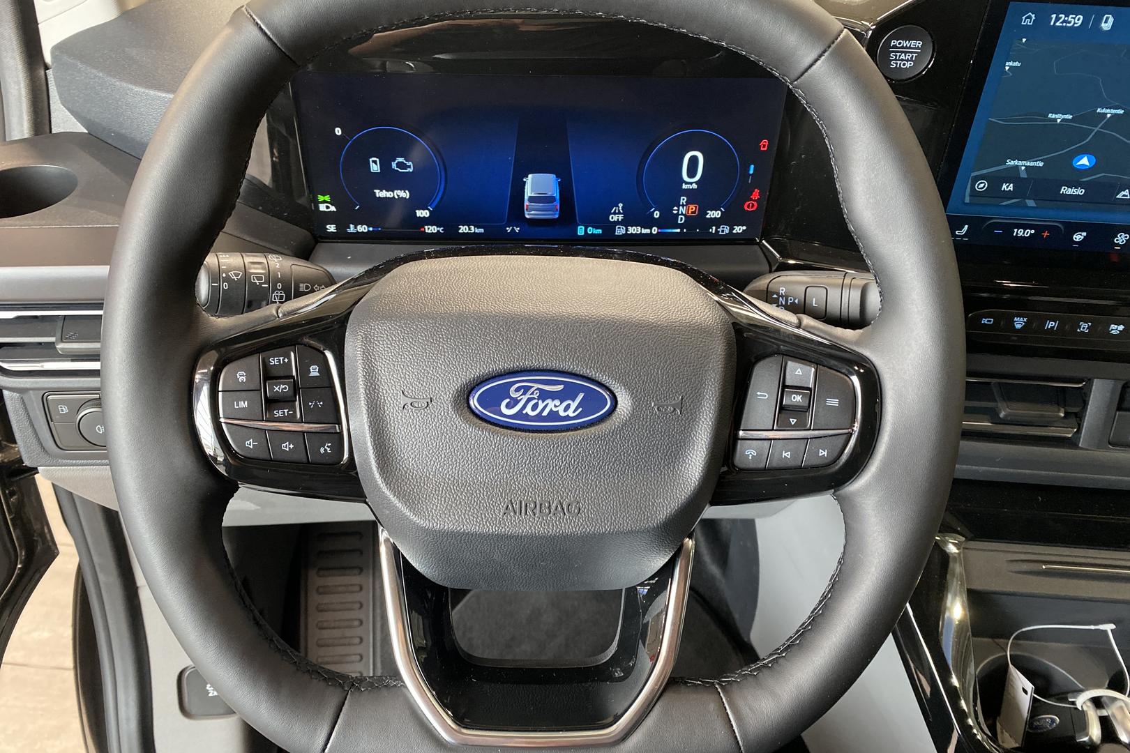 Ford Tourneo Custom 15
