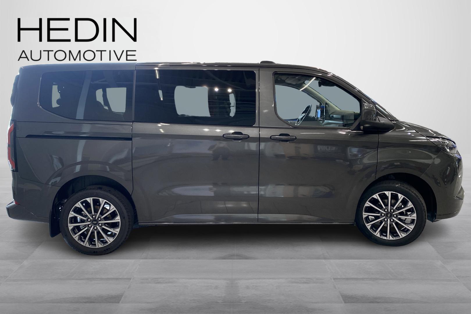Ford Tourneo Custom 8