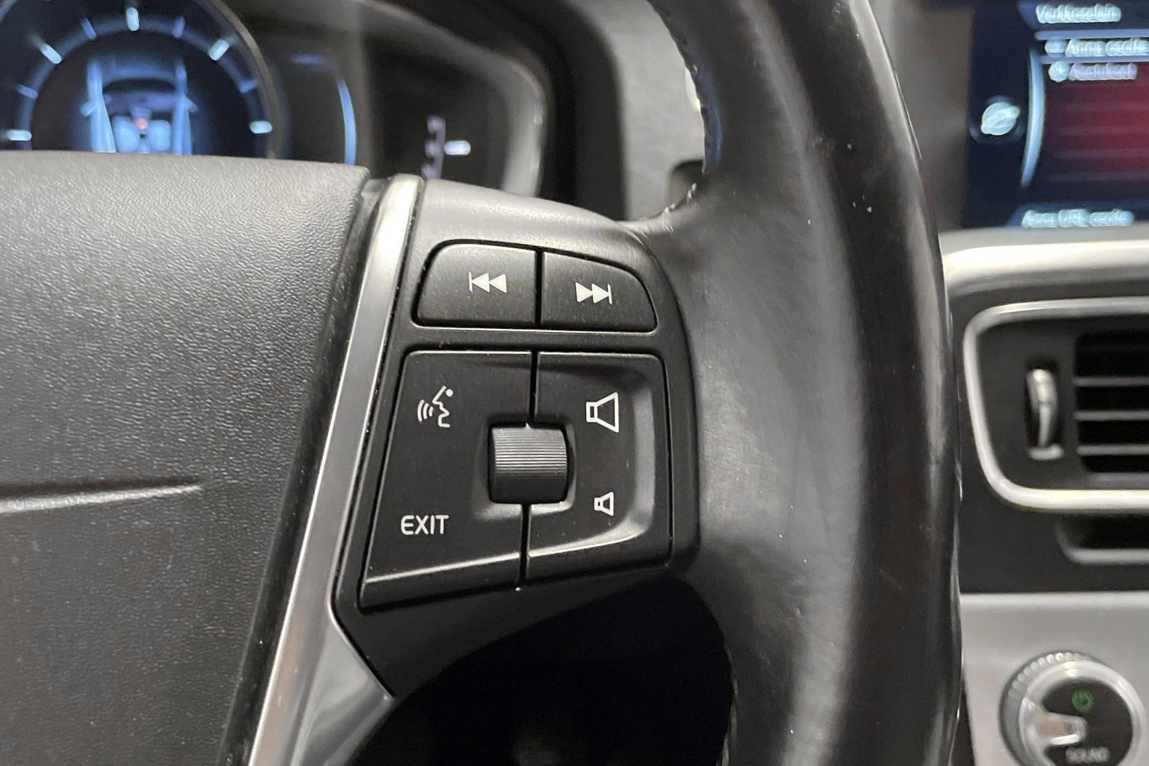 Volvo V60 2015