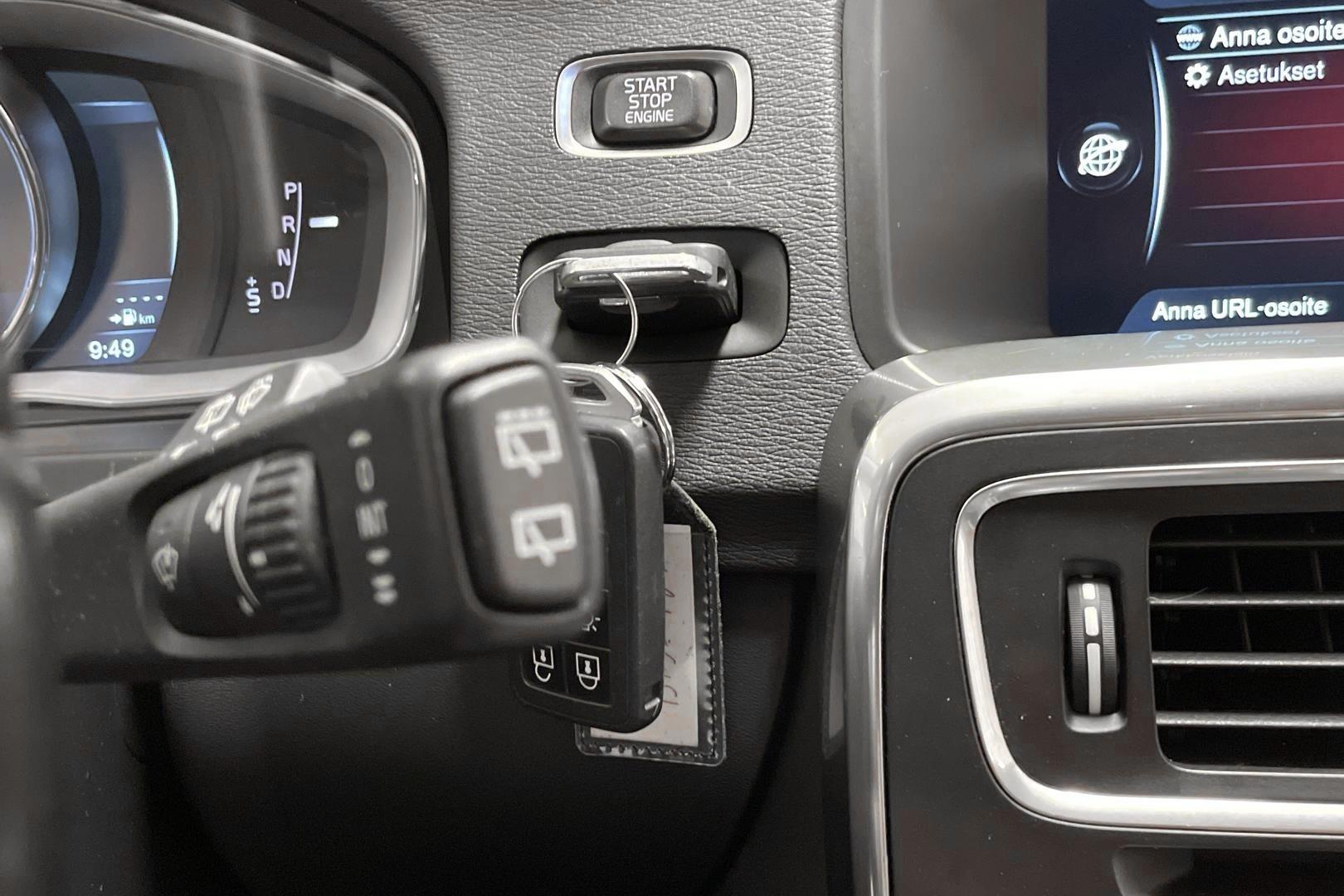 Volvo V60 2015