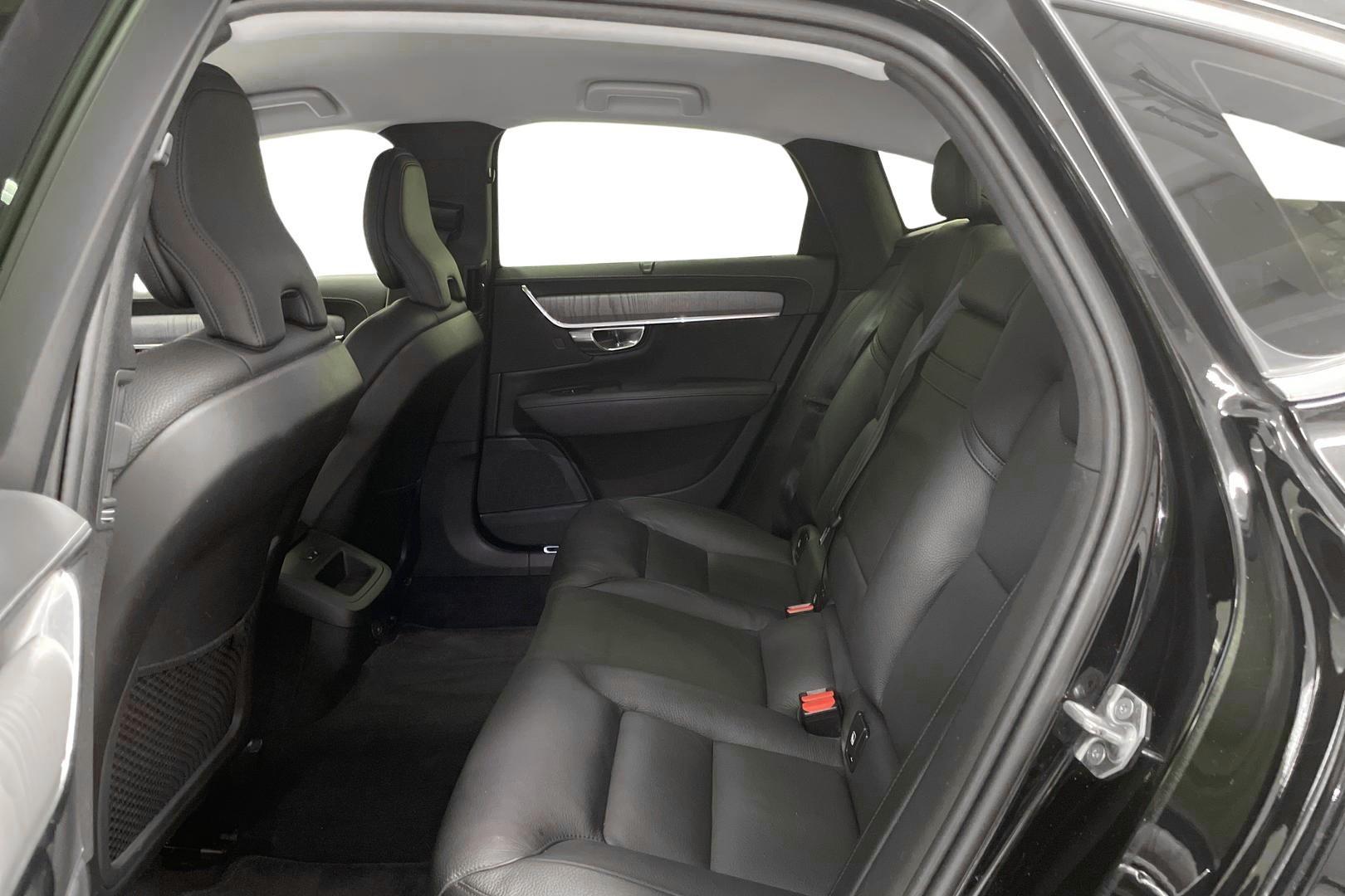 Volvo S90 11