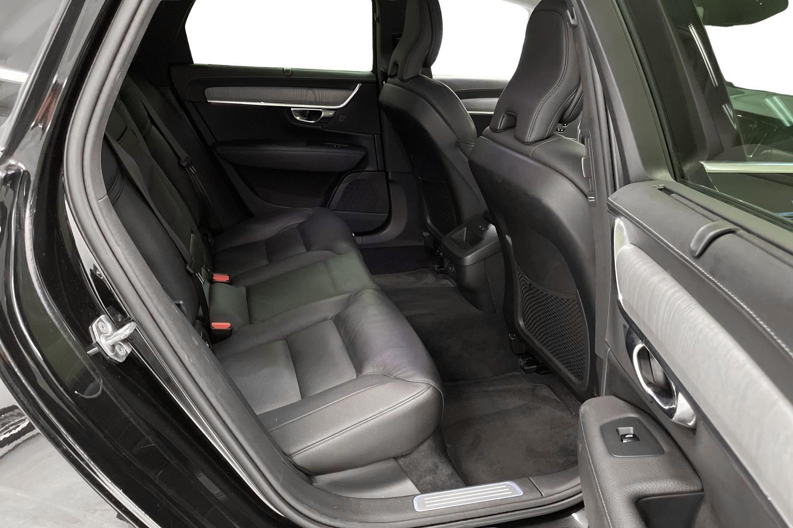 Volvo S90 13