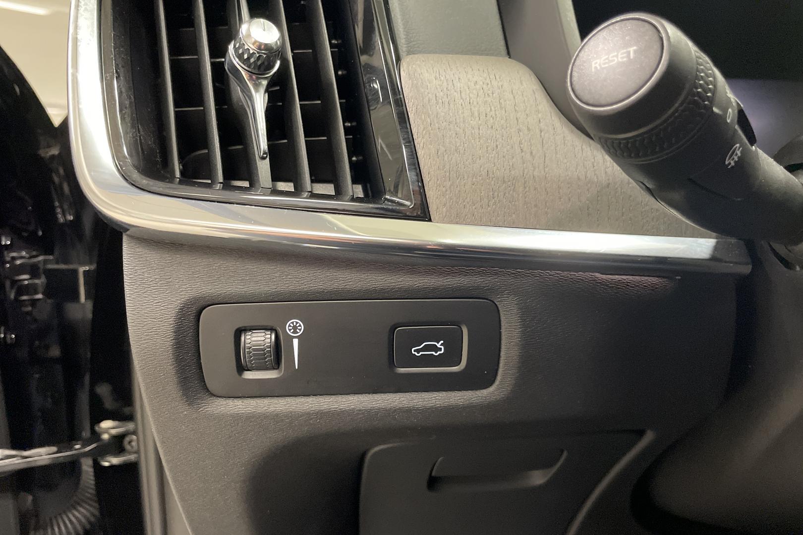 Volvo S90 18