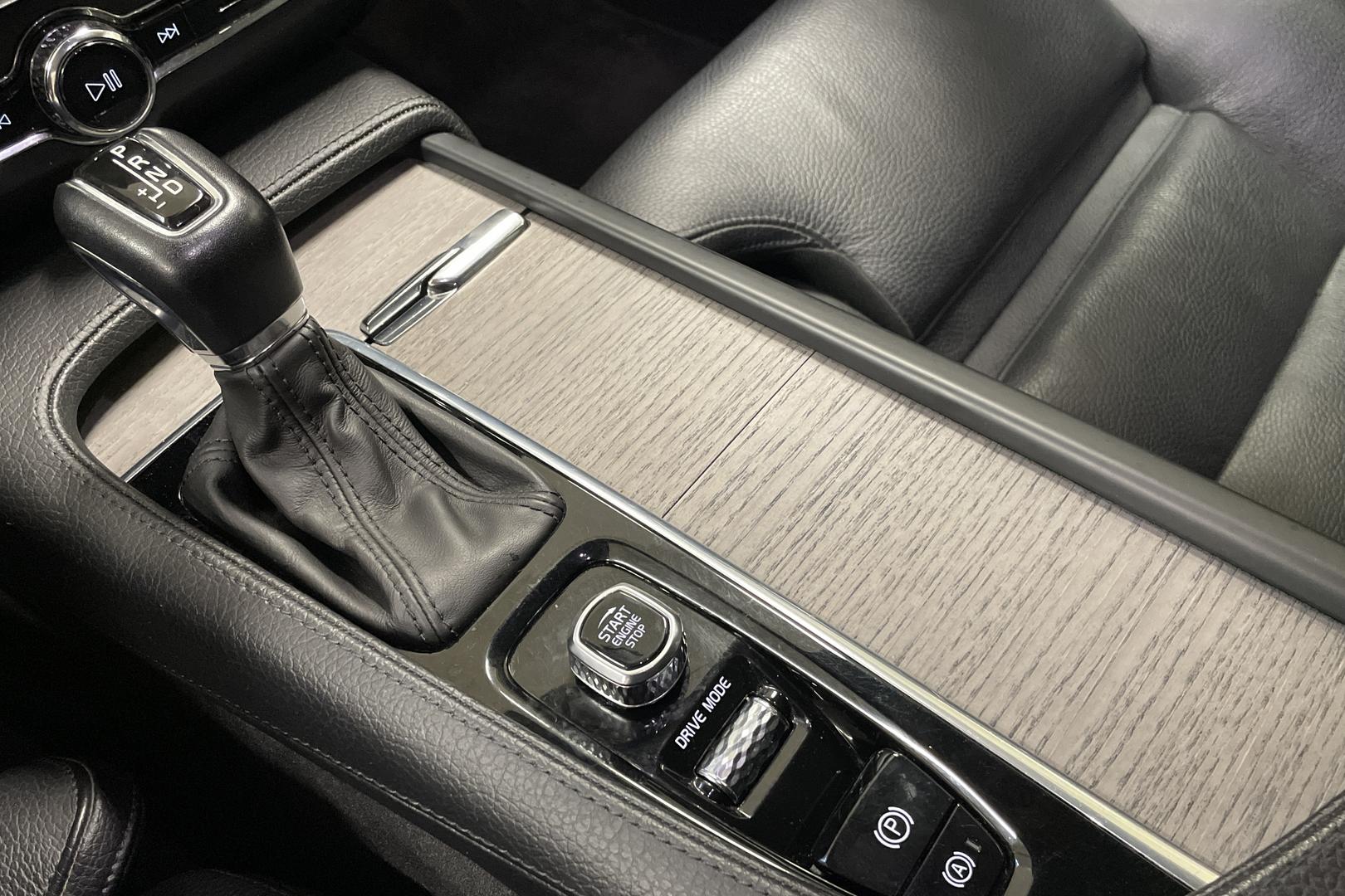 Volvo S90 26