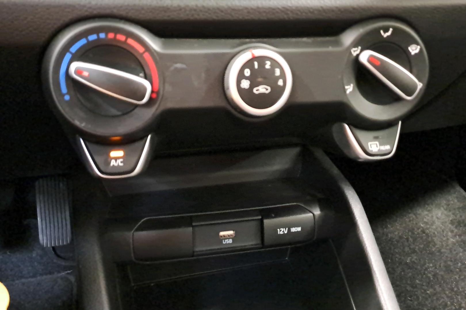 Kia Rio 2024