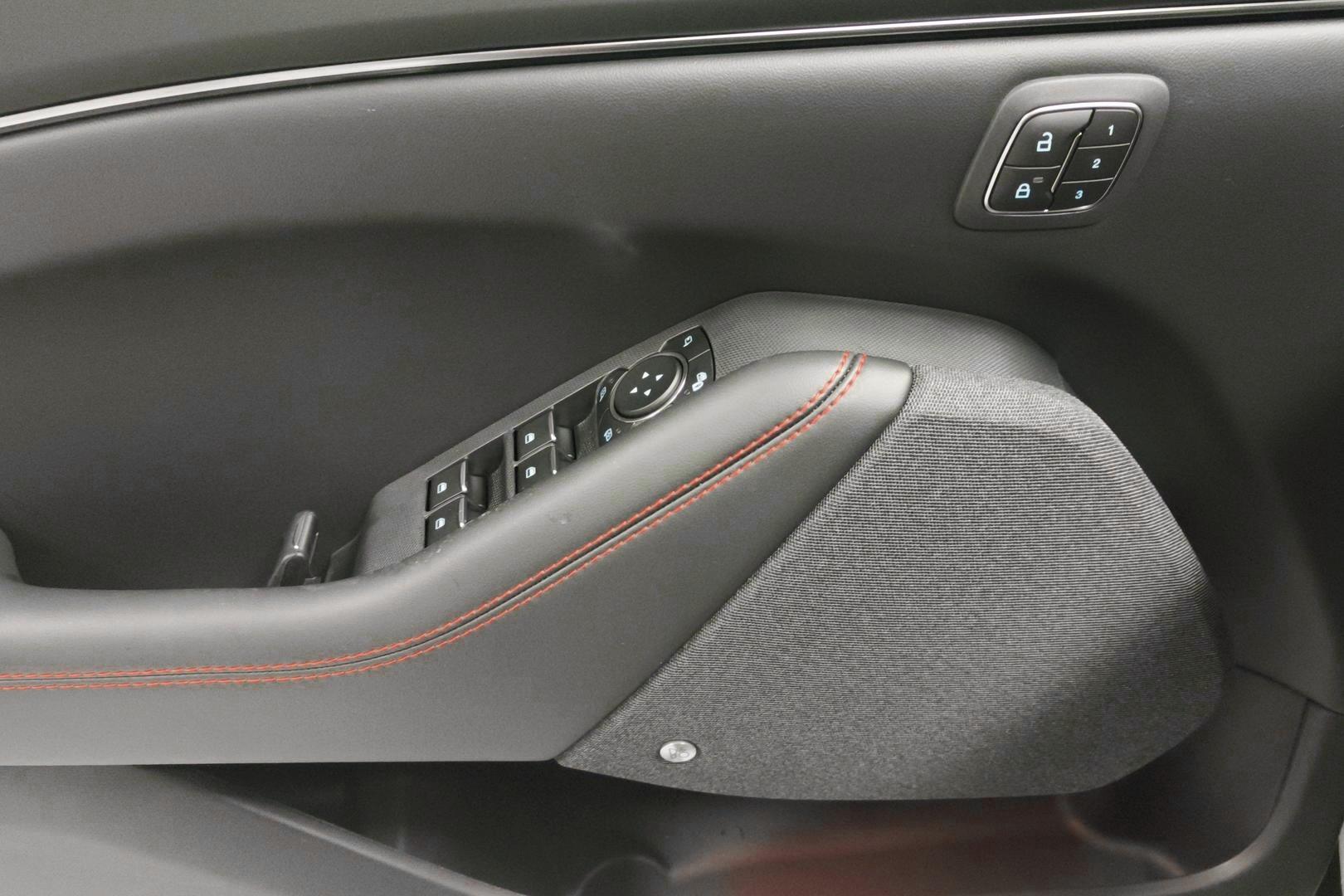 Ford Mustang Mach-E 2025