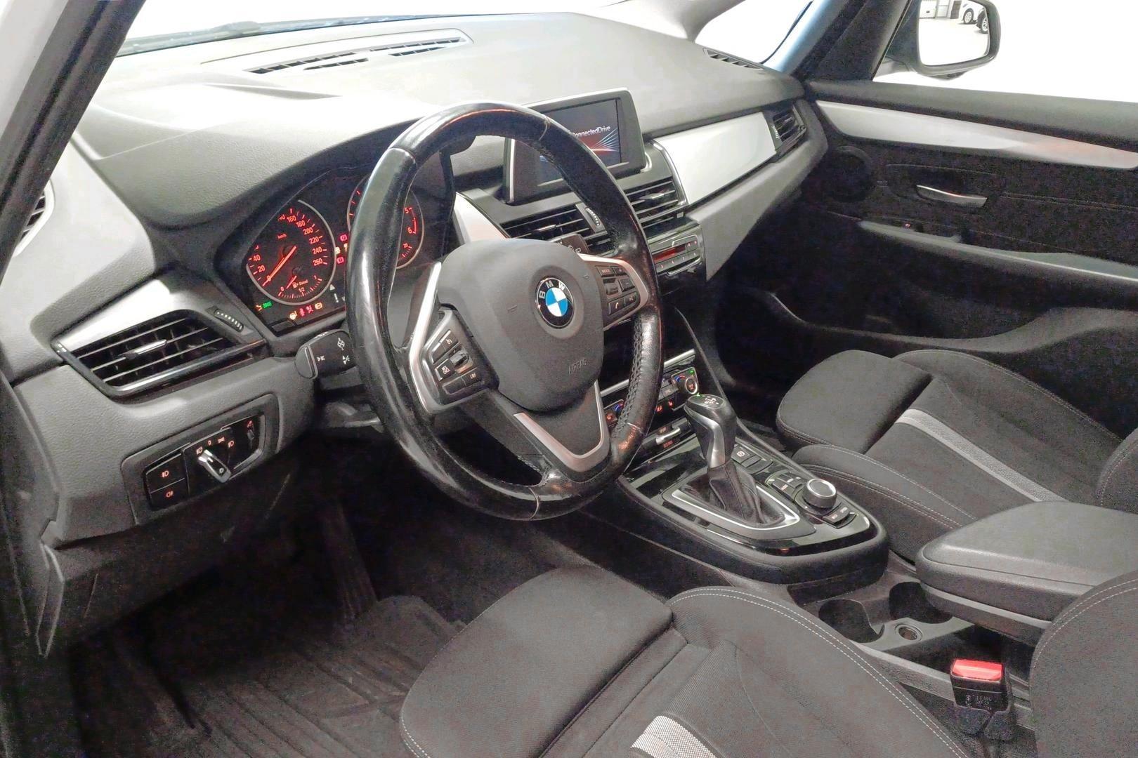 BMW 218 2017