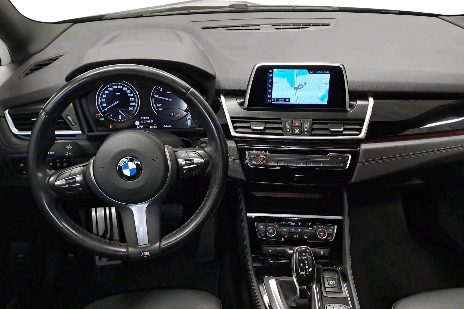 BMW 218 2022