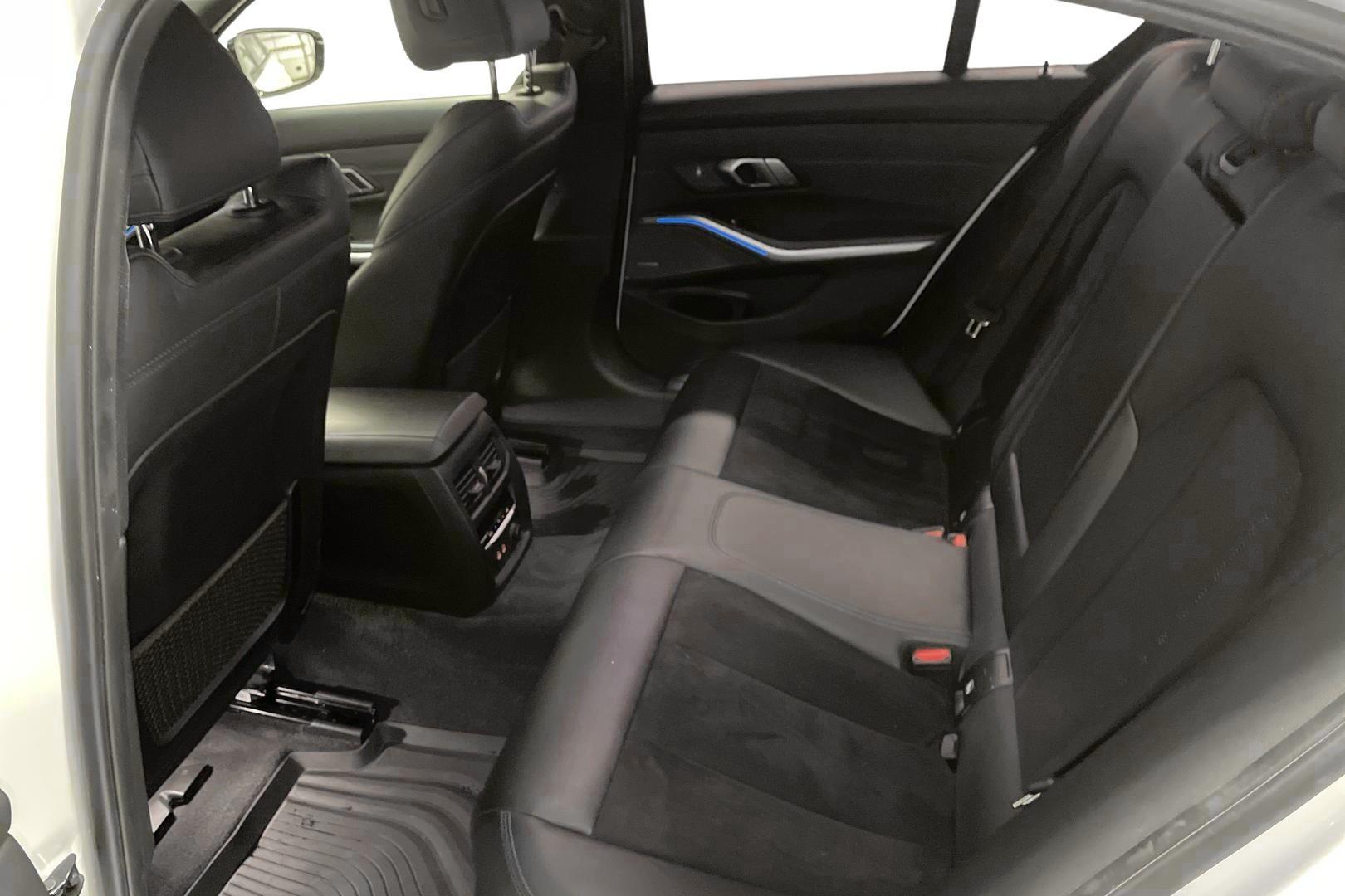 BMW 330 2020