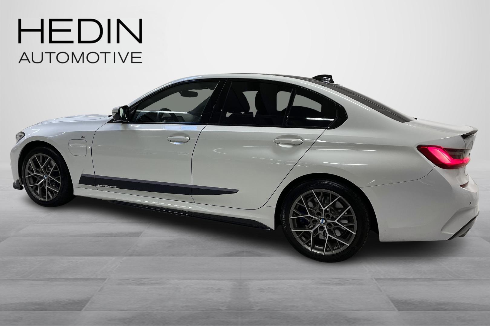 BMW 330 2020