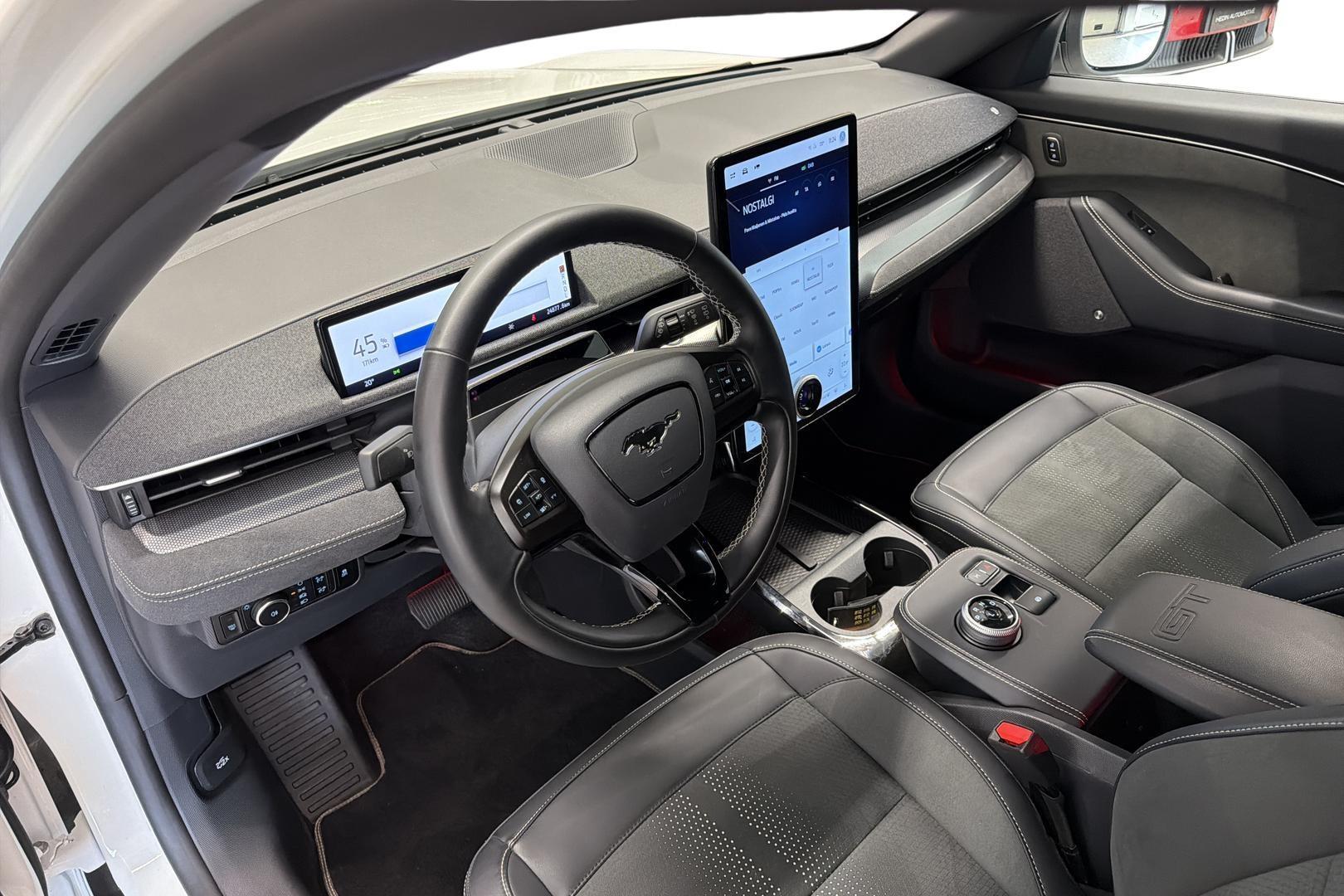 FORD Mustang Mach-E 2025