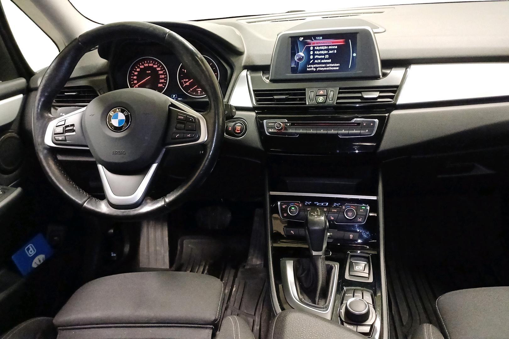 BMW 218 2016