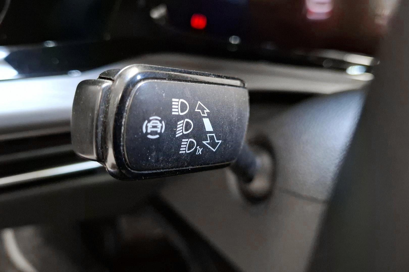 Volkswagen Golf 2021