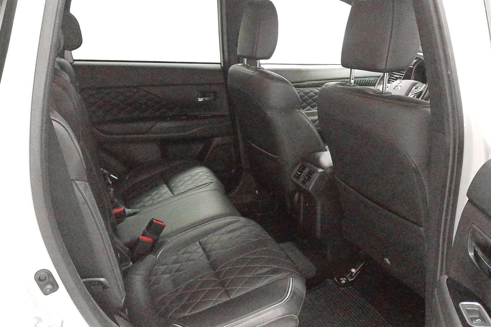 Mitsubishi Outlander PHEV 2020