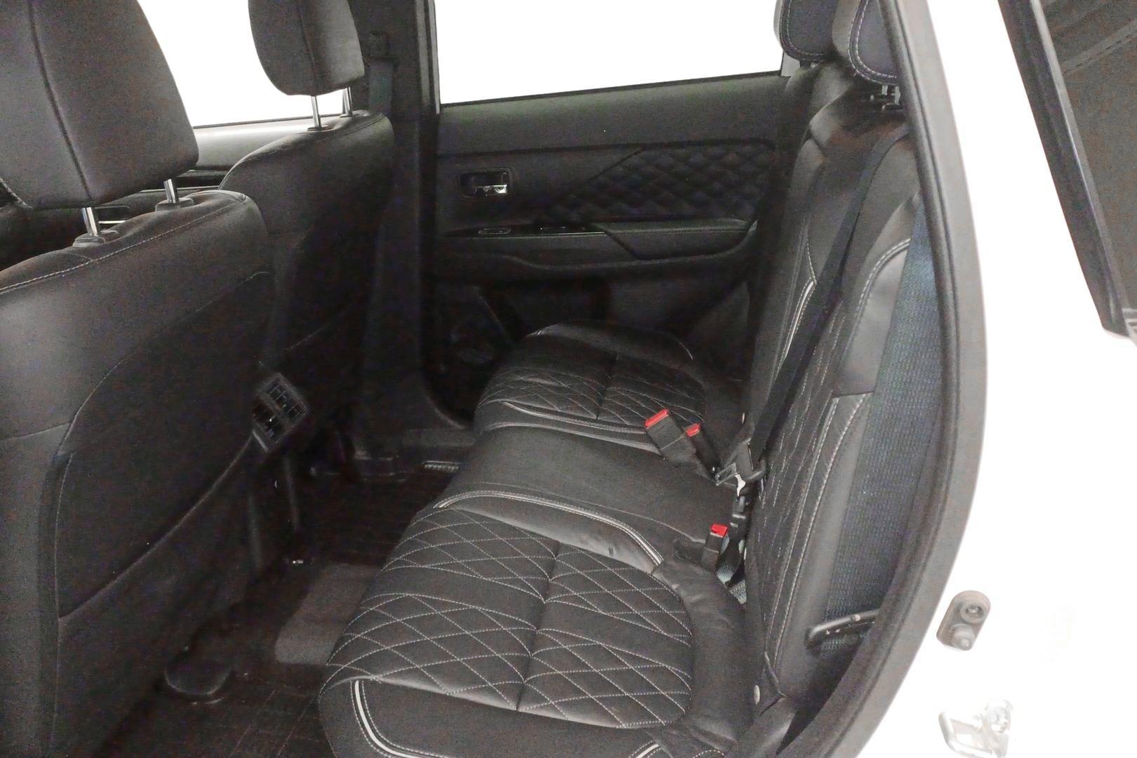 Mitsubishi Outlander PHEV 2020