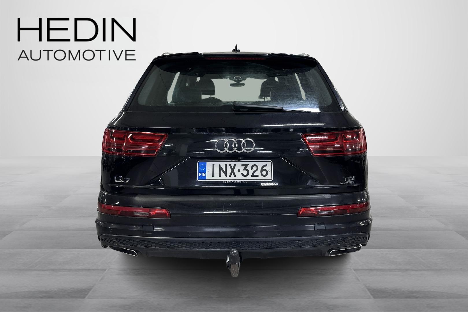 AUDI Q7 2015
