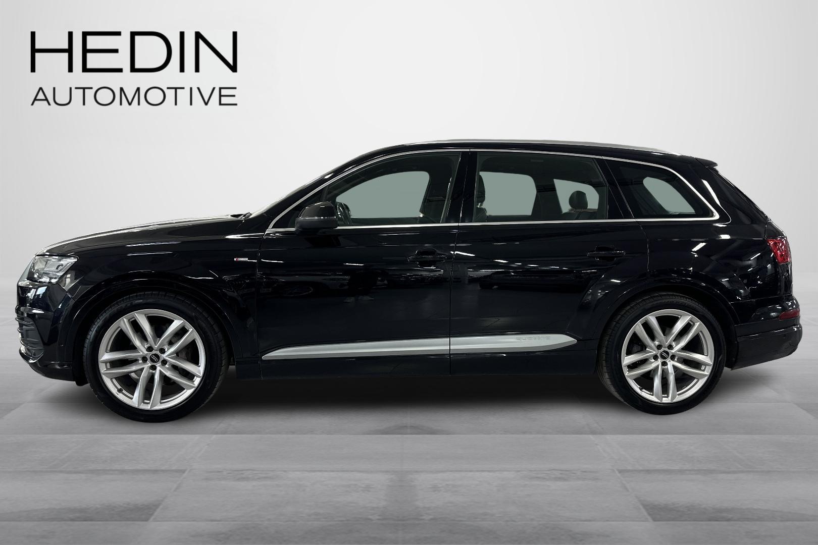 AUDI Q7 2015