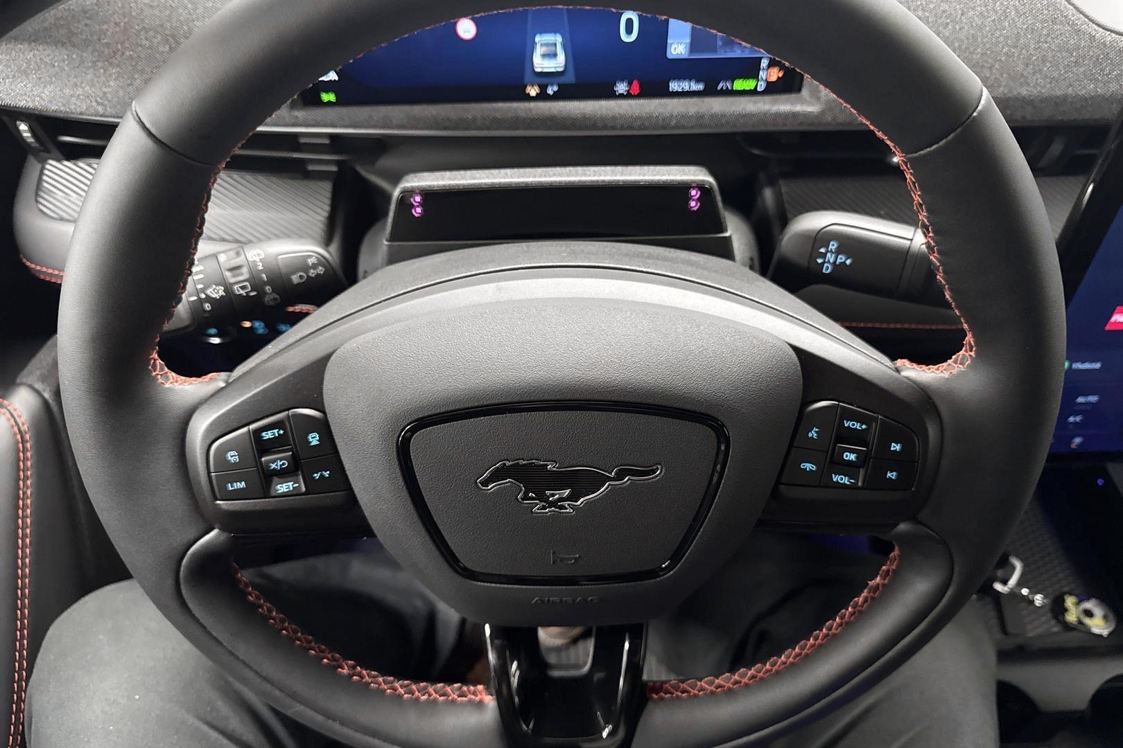 FORD Mustang Mach-E 2025