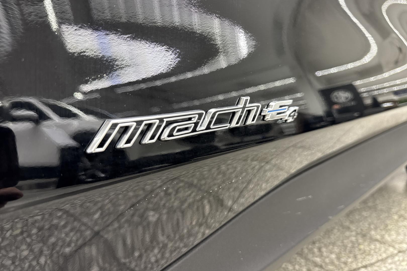 FORD Mustang Mach-E 2025