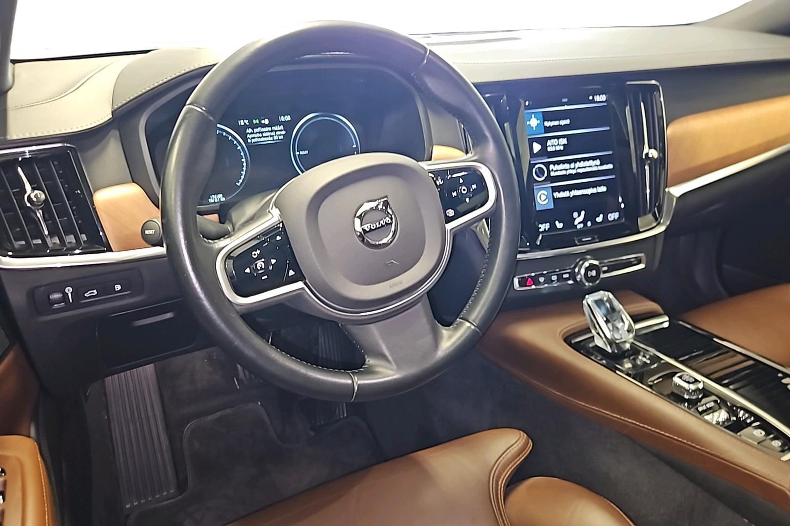 Volvo V90 10
