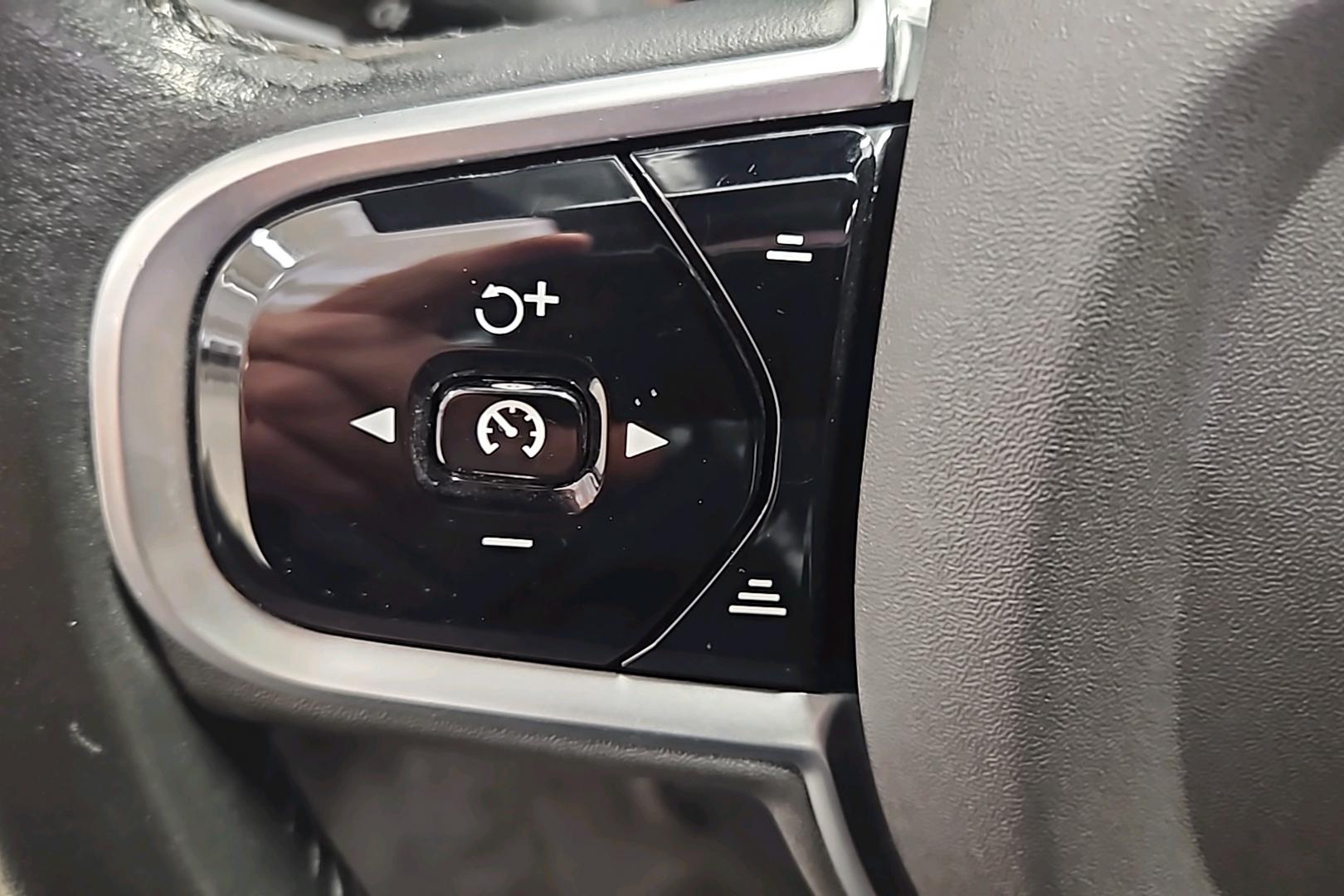 Volvo V90 21