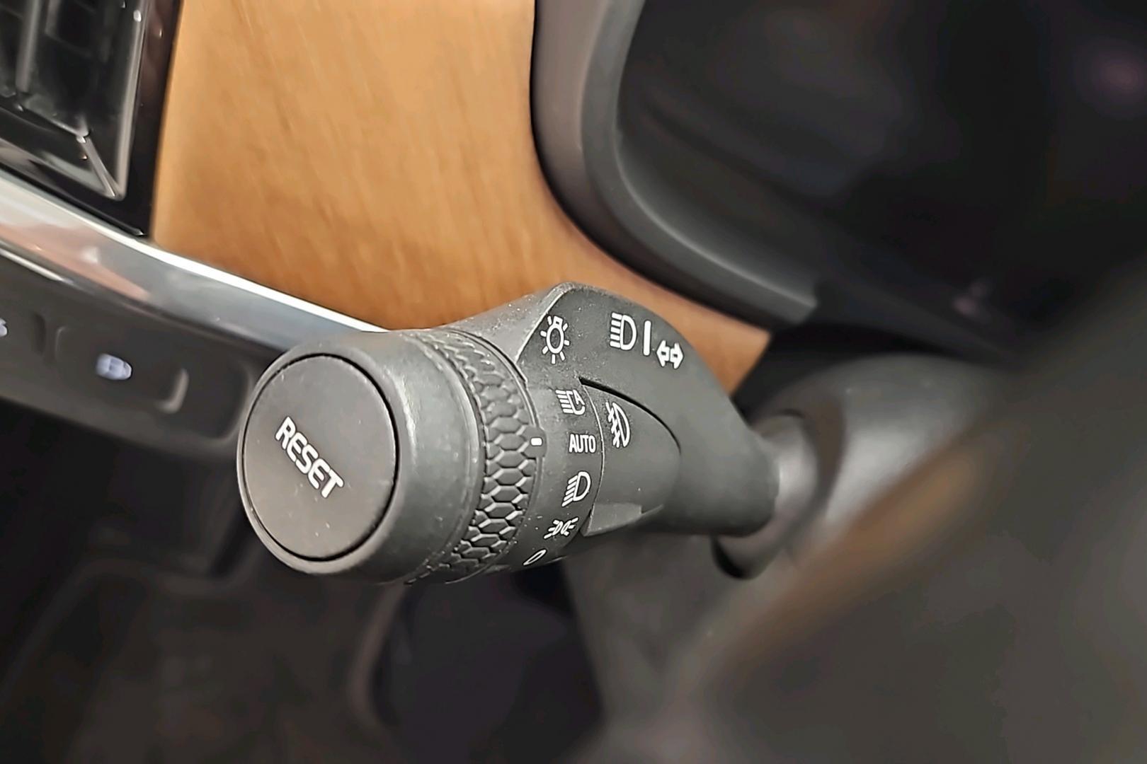 Volvo V90 23