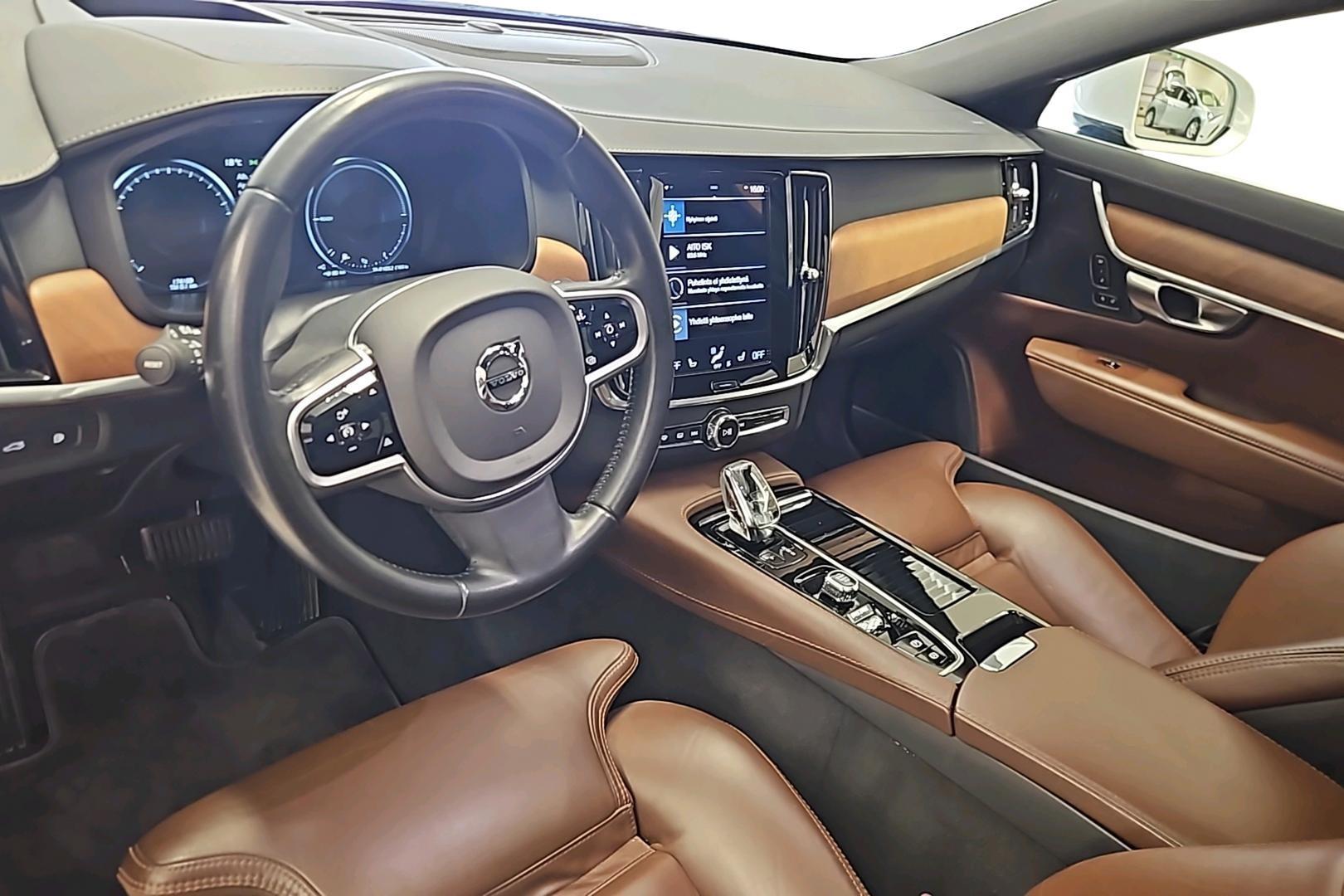 Volvo V90 9