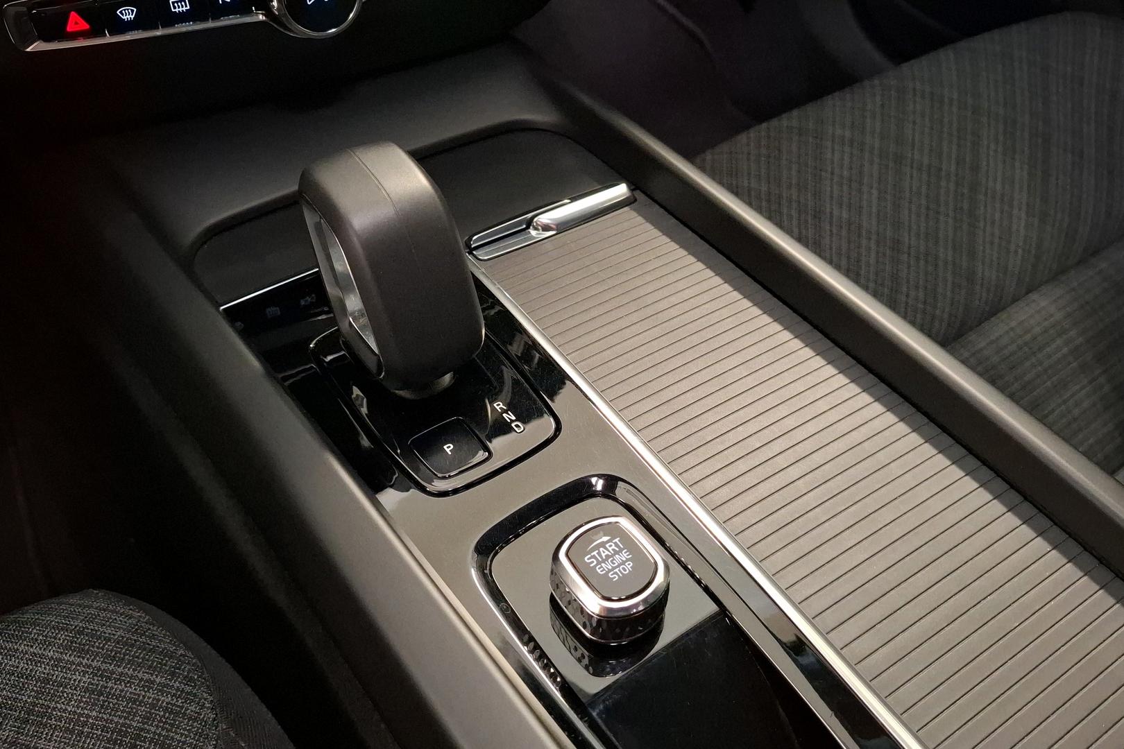 Volvo V60 2023