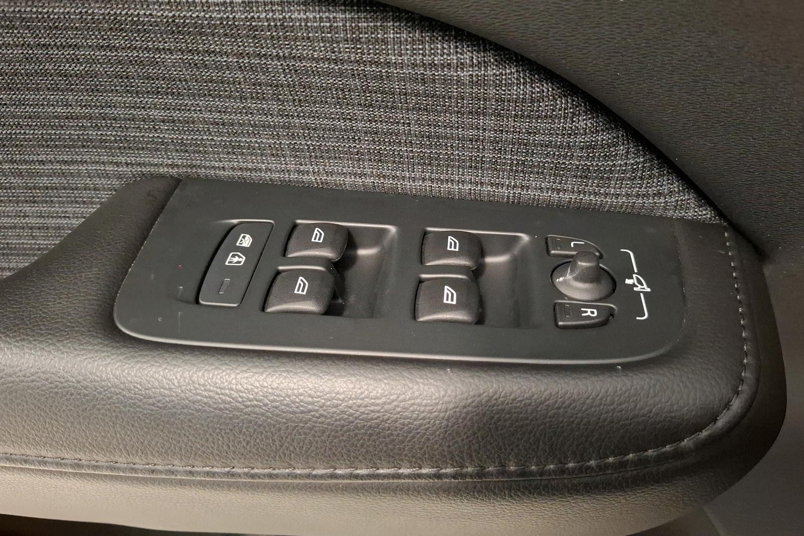 Volvo V60 2023