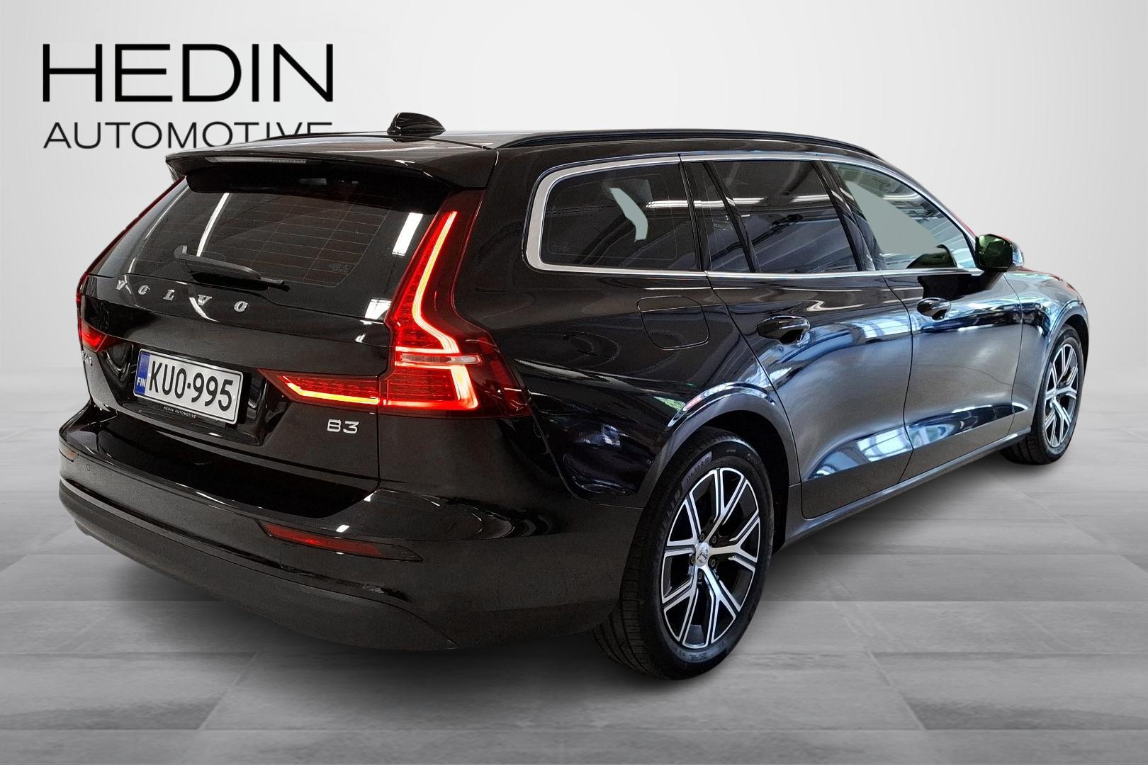 Volvo V60 2023
