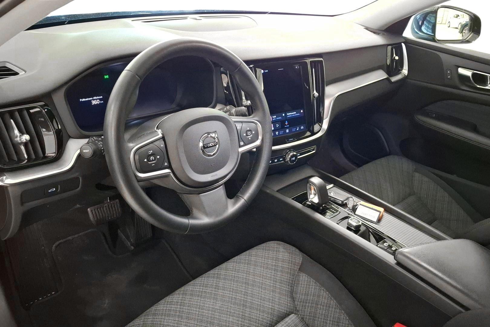 Volvo V60 2023