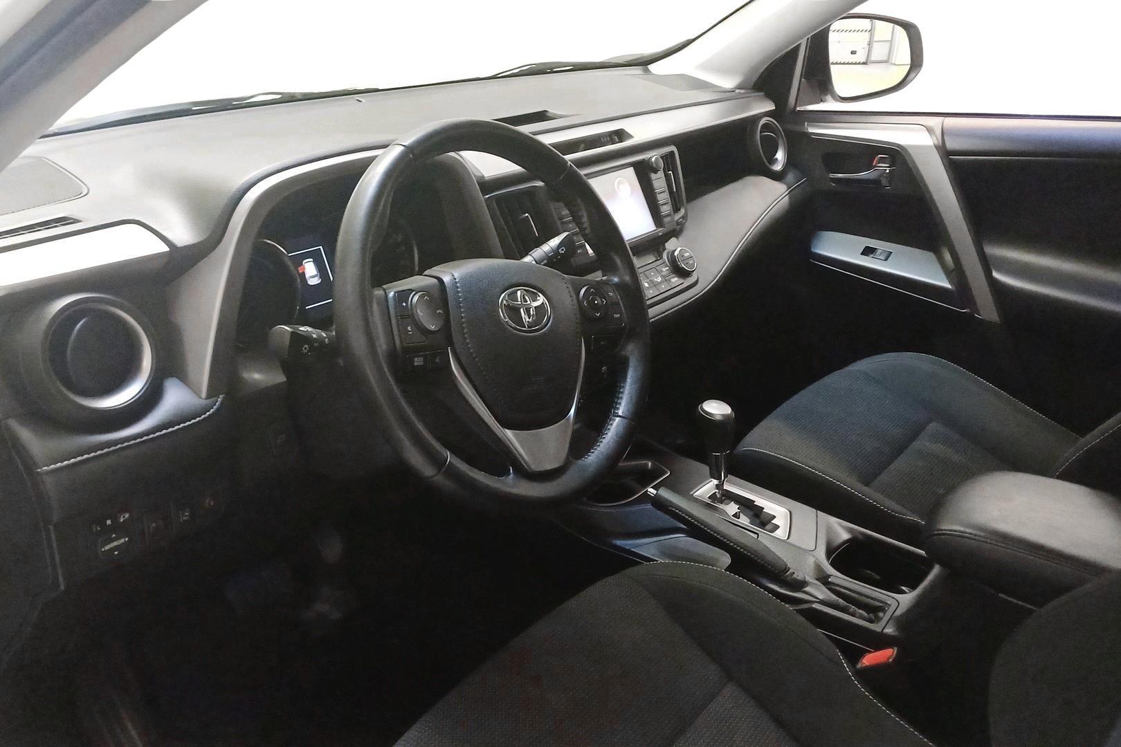 Toyota RAV4 2017