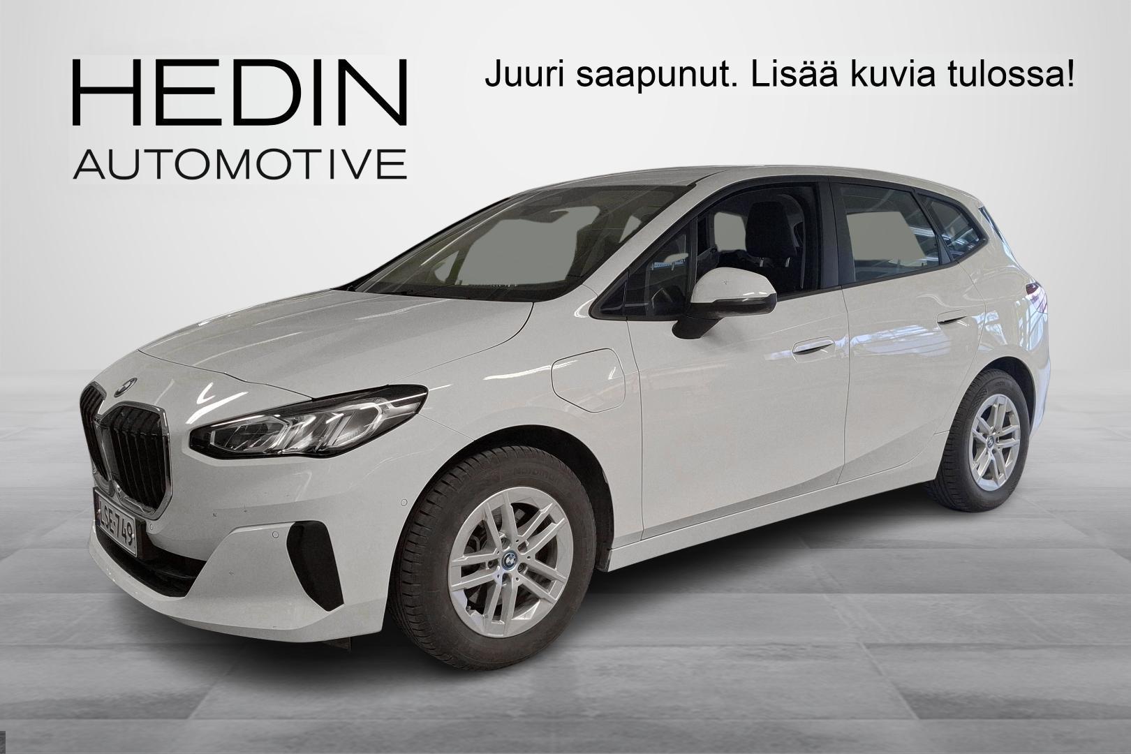 BMW 225 2023