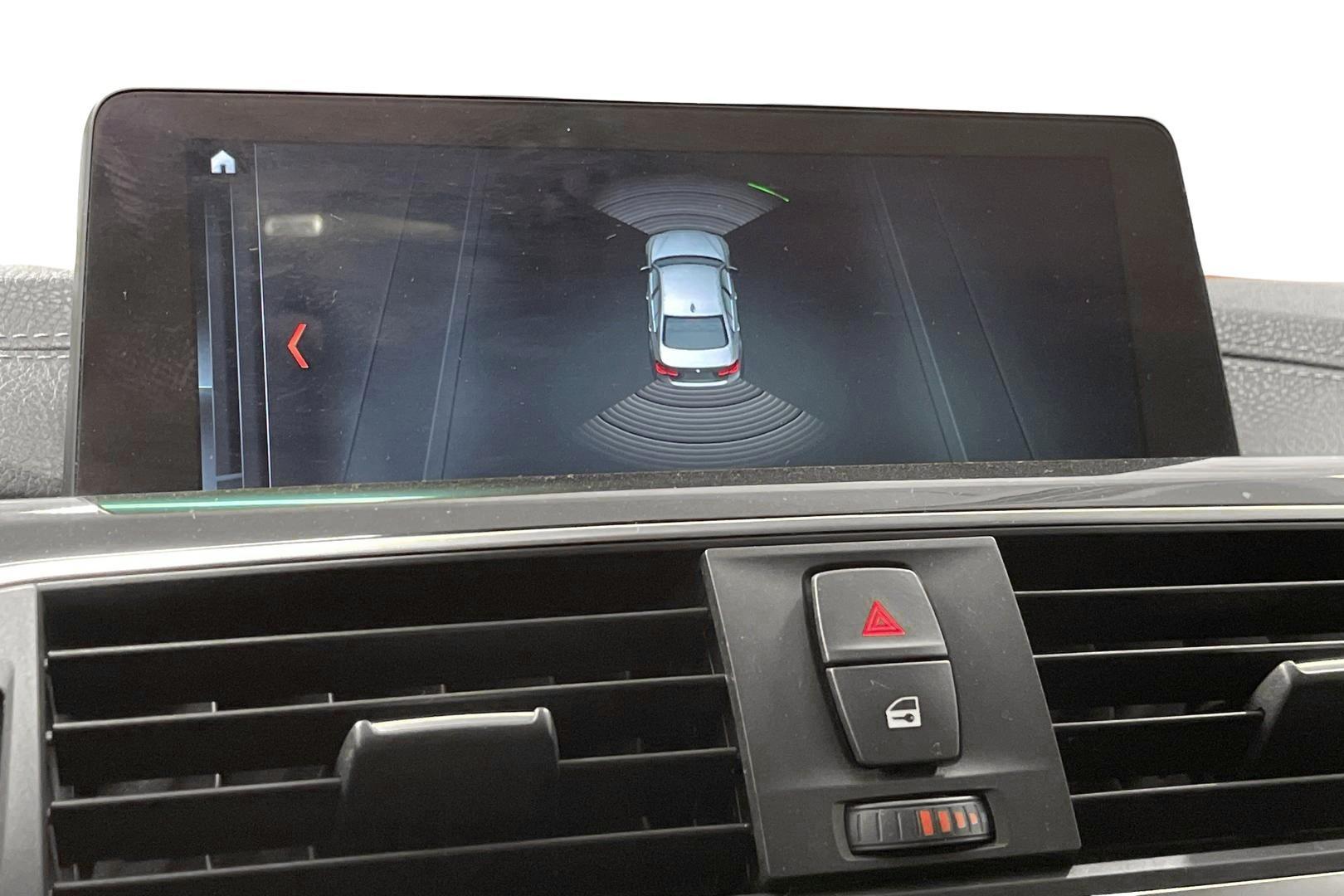 BMW 330 2019