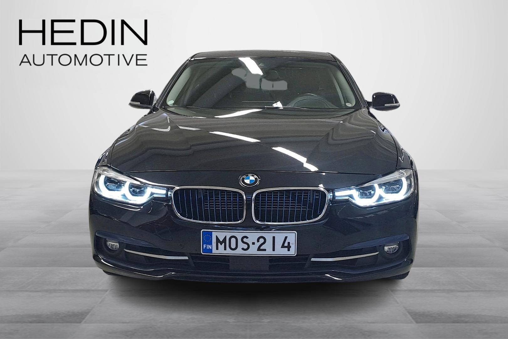 BMW 330 2019