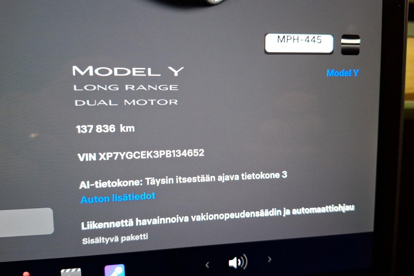Tesla Model Y 2023