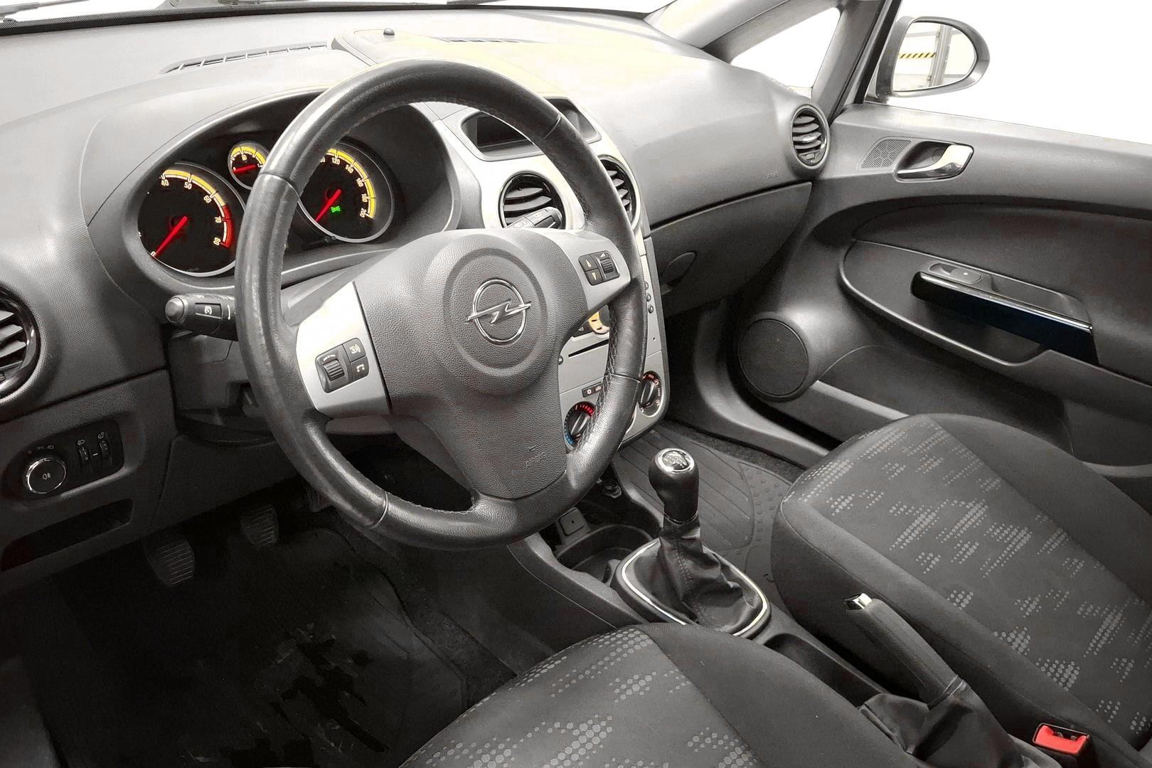 OPEL CORSA 2011