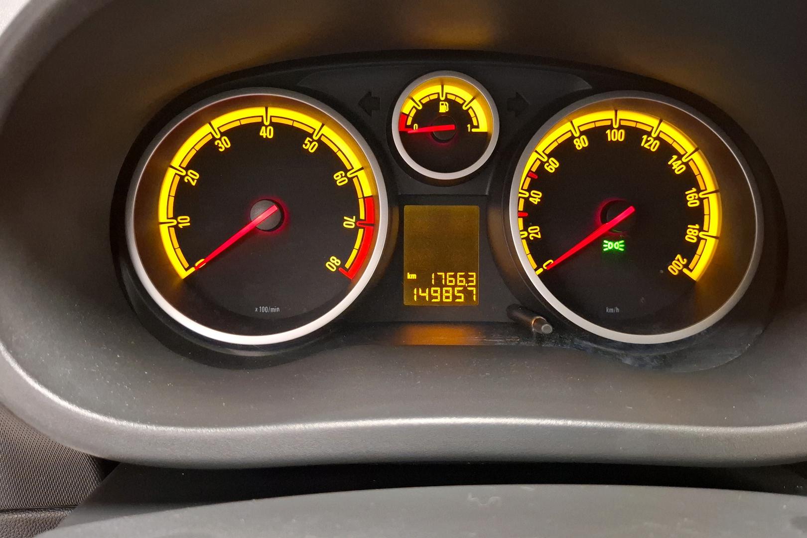 OPEL CORSA 2011
