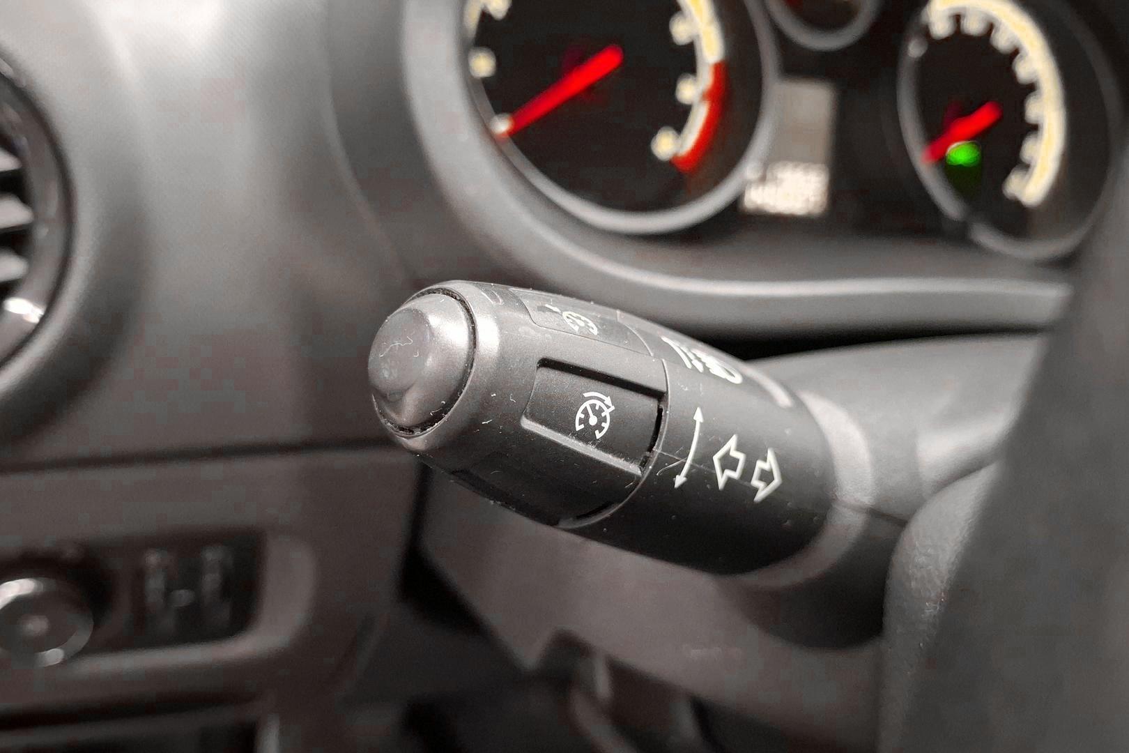 OPEL CORSA 2011