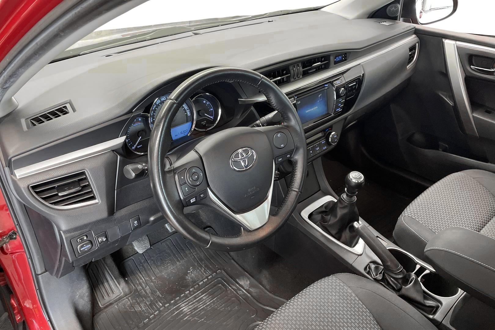 Toyota Corolla 2015