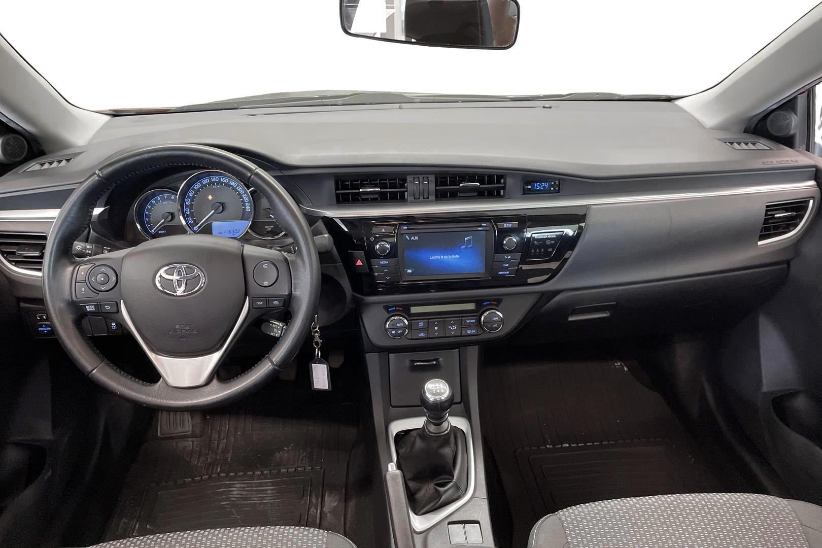 Toyota Corolla 2015