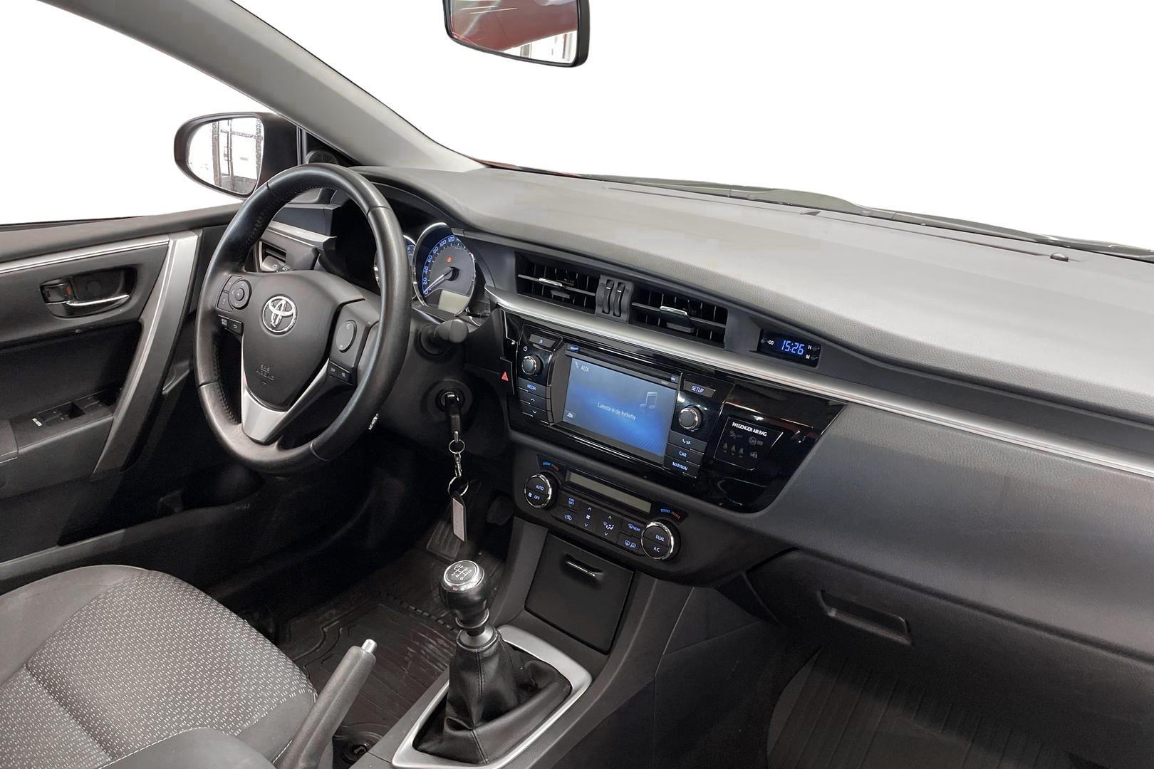 Toyota Corolla 2015