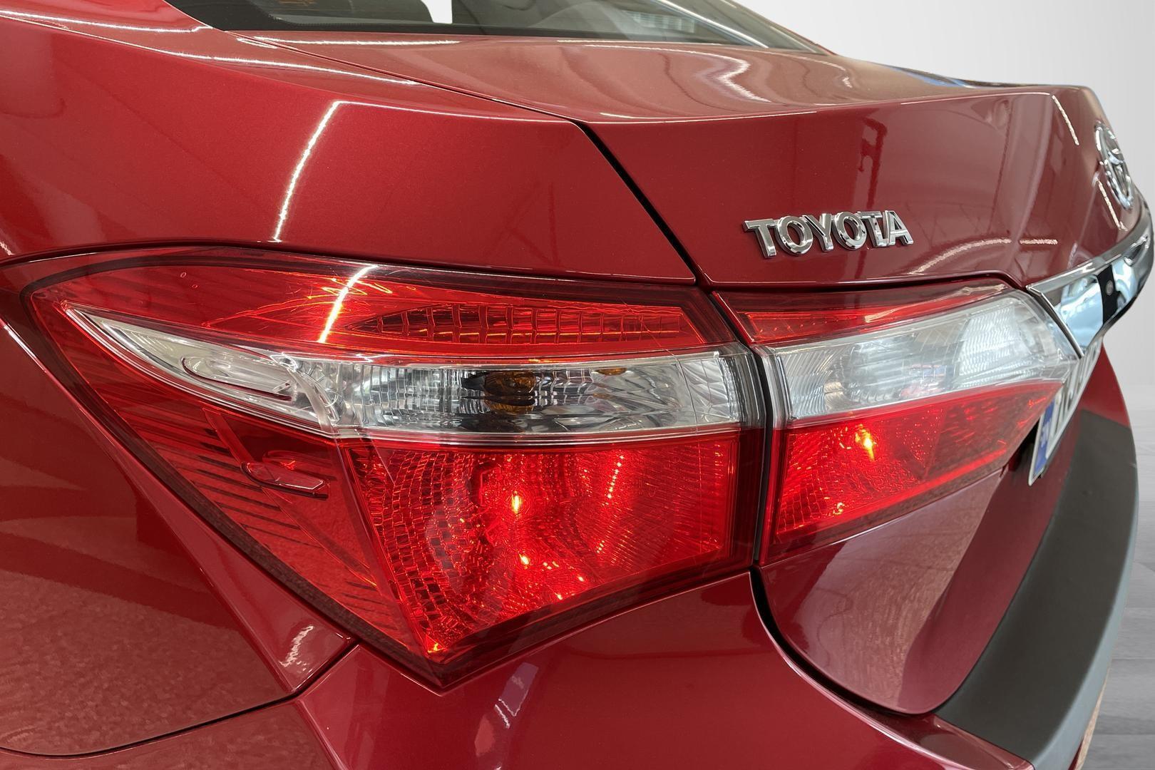 Toyota Corolla 2015