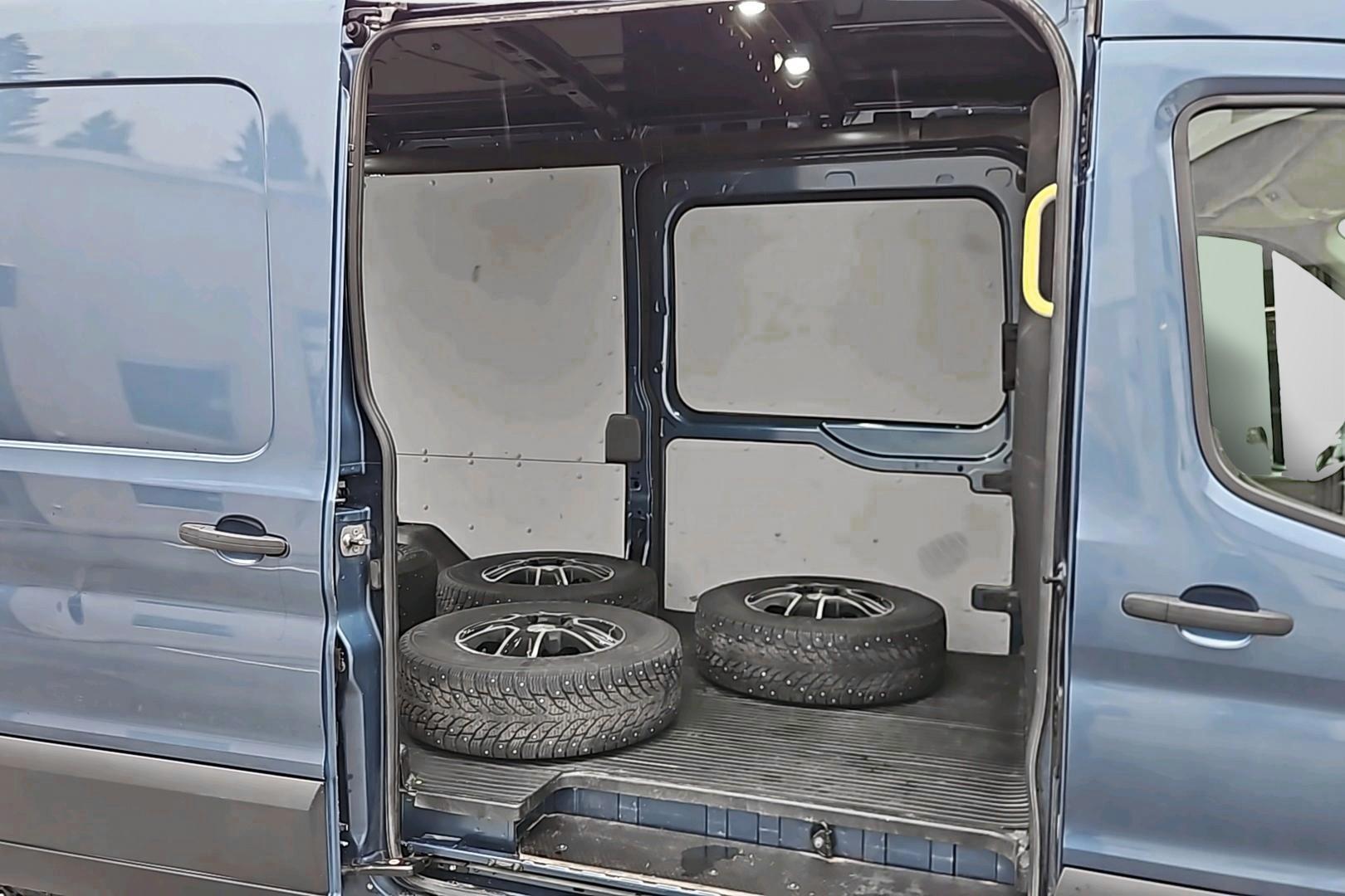 Ford Transit 12